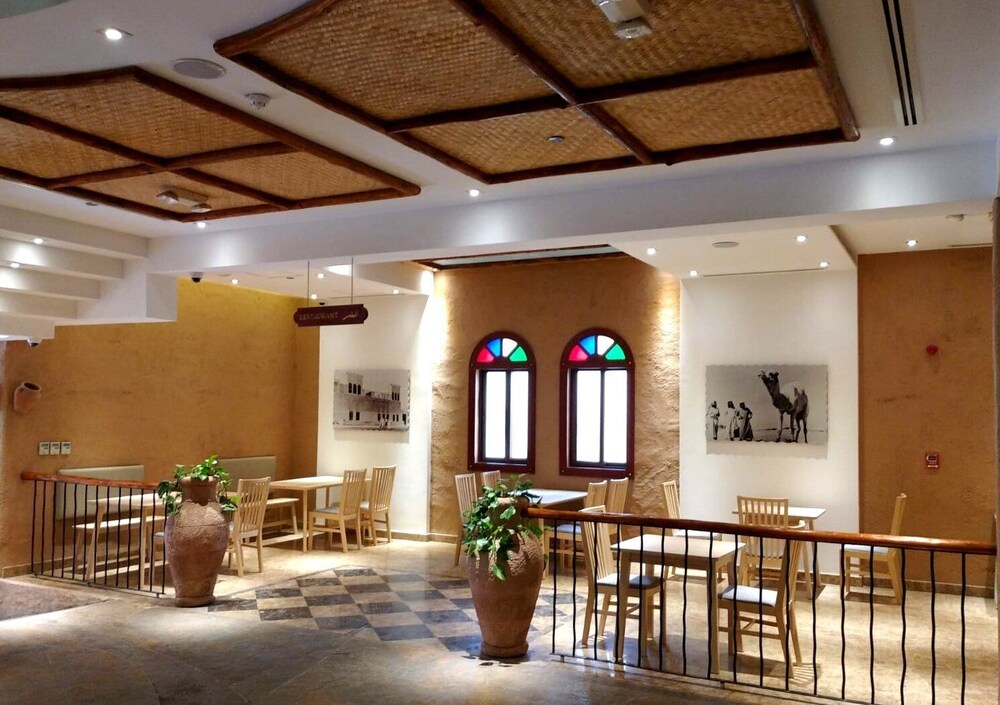 Al Liwan Suites Rawdat Al Khail 37/45