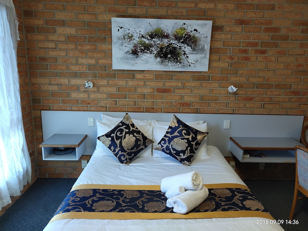 The Coachman Motel Units 37/71