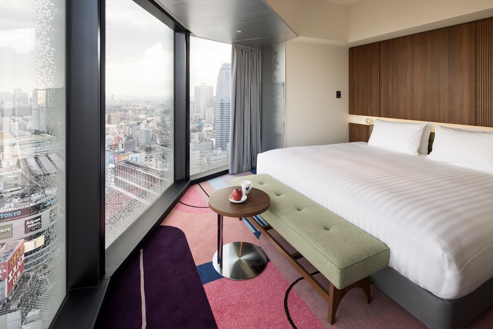 GARDEN, SUITE, KING BED