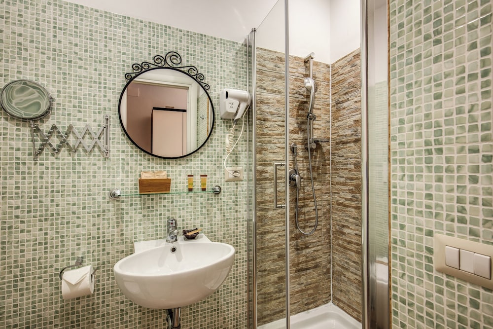 Santamaggiore Inn 50/50