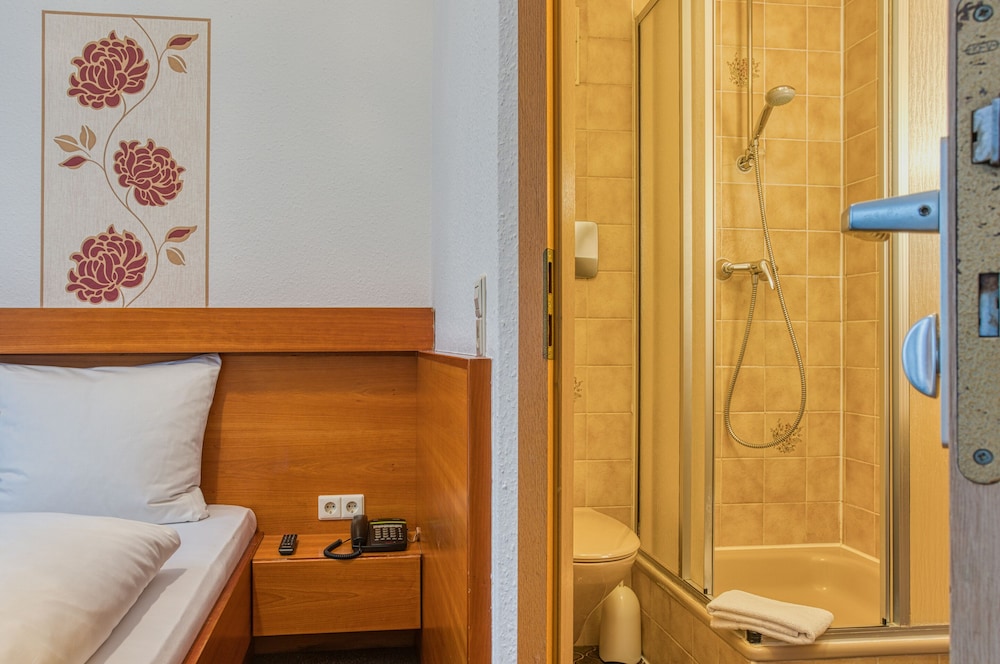 Centro Hotel Sautter 6/63