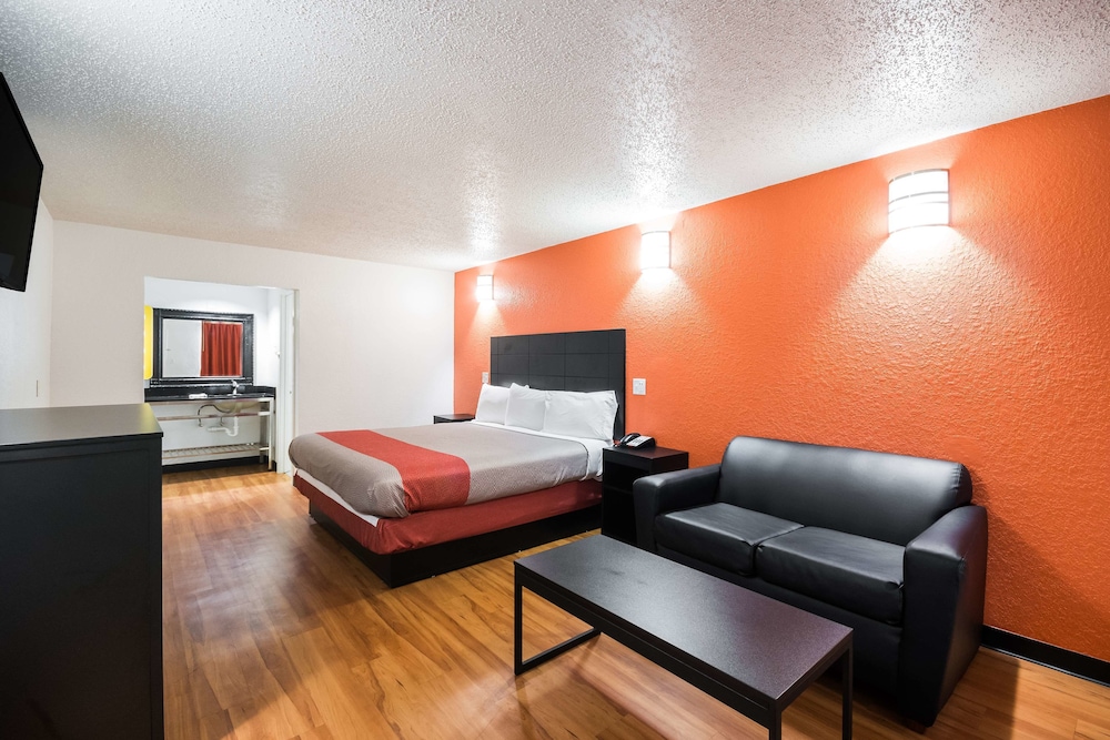 Motel6 Houston, TX - Brookhollow 30/48