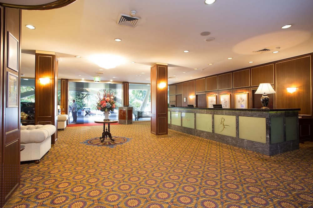 Royal on the Park Hotel and Suites 5/57