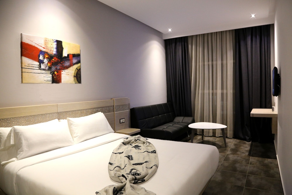 Hotel A44 19/52