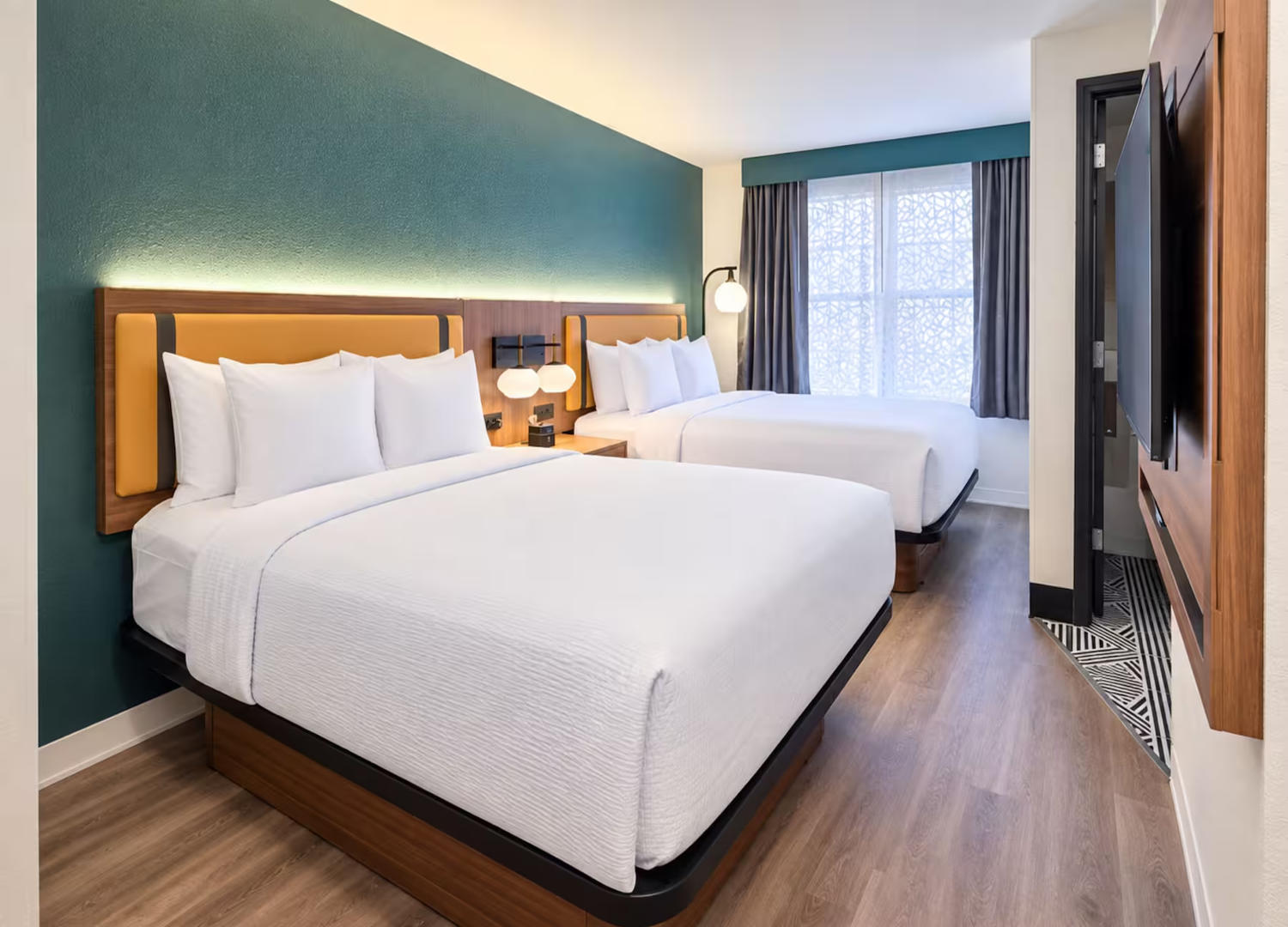 La Quinta Inn & Suites by Wyndham Auburn Hills/Detroit 2/16