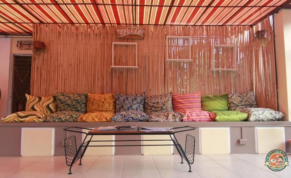 Gabby Apos S Bed And Breakfast 3/50