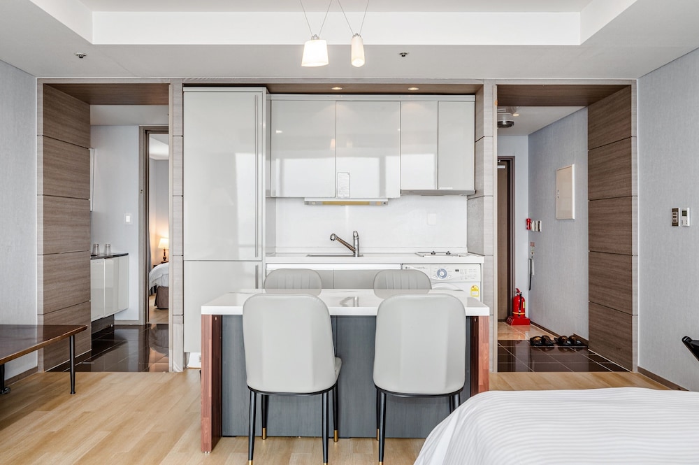 Haeundae Seacloud Hotel Residence 49/62