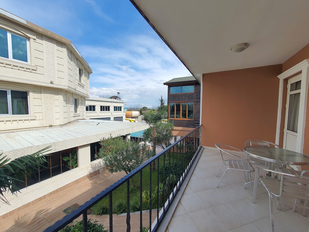 SAPANCA AQUA HOTEL 10/75