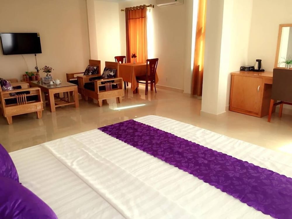 Lavender Hotel 34/50