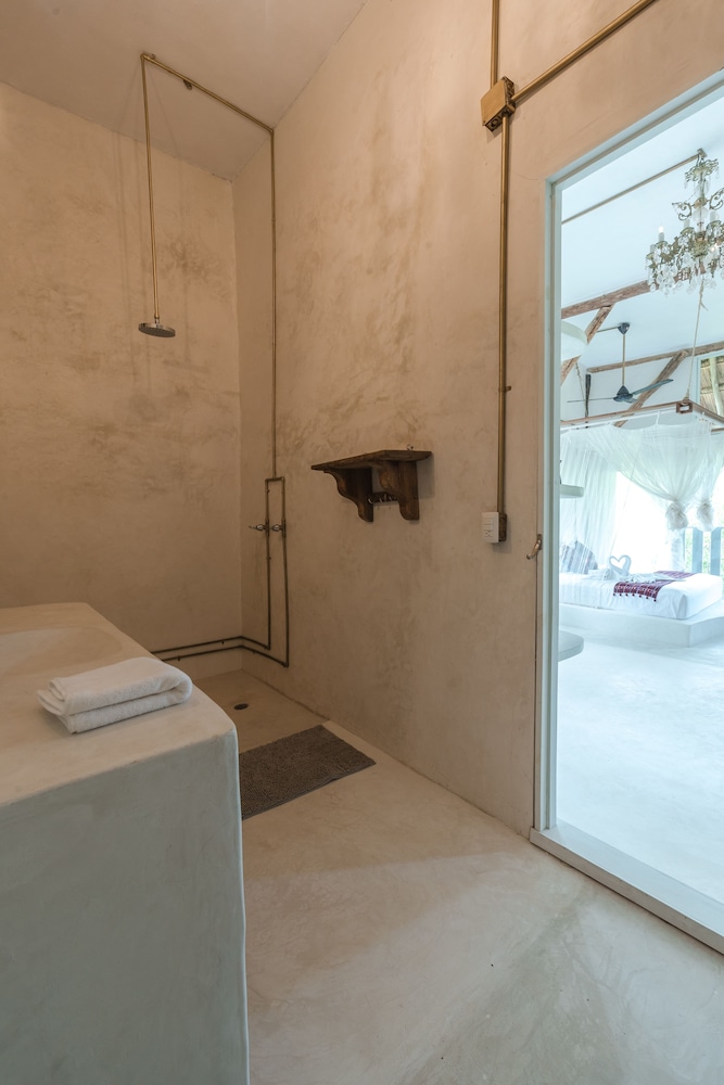 Cormoran Hotel Boutique & Cenote 46/48