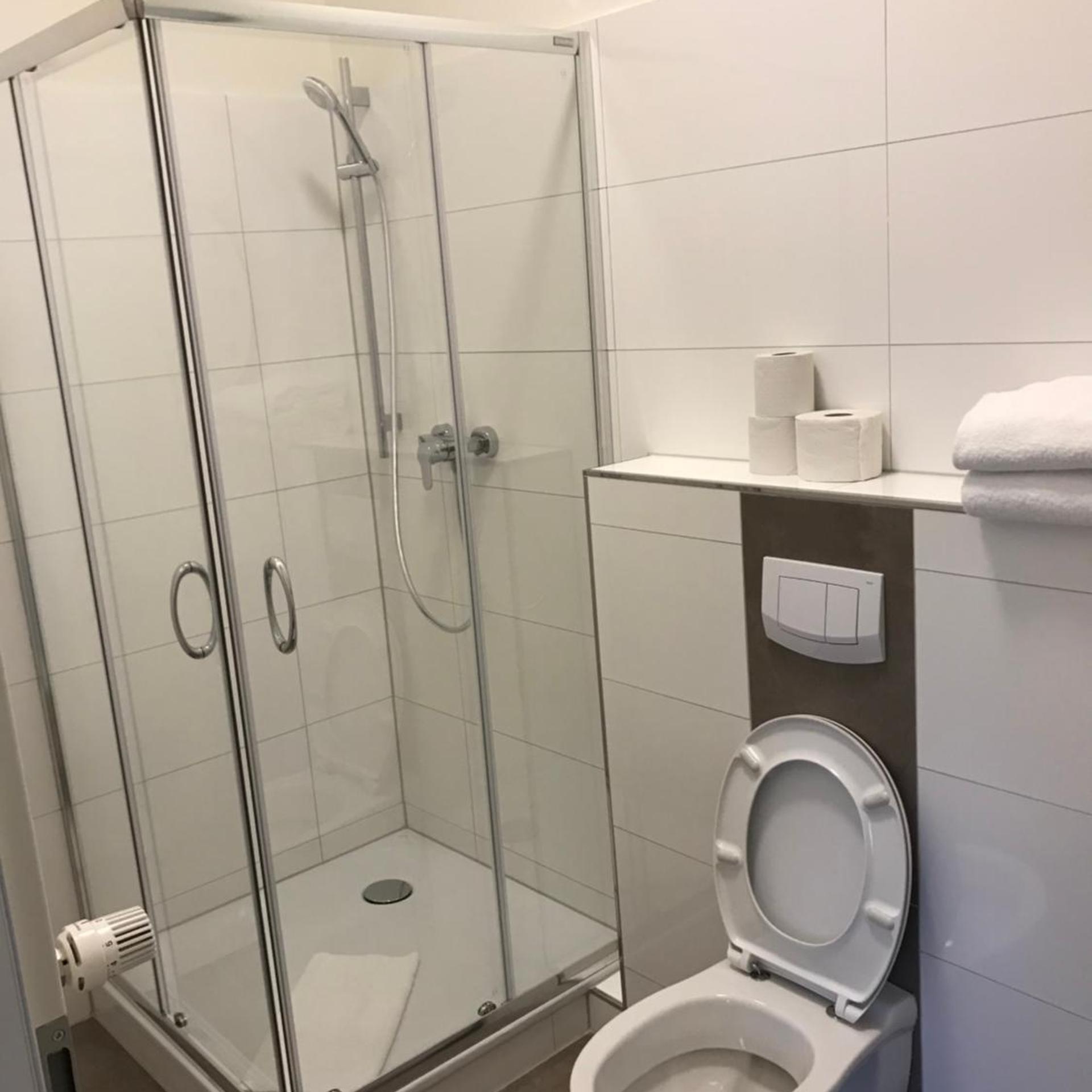 Room, King Bed, Private Bathroom, Hotel Fame Am Hauptbahnhof 6/7