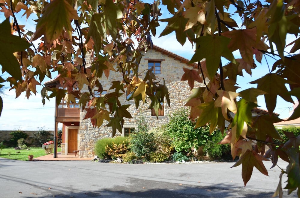 Rural La Casona De Tresali 36/50