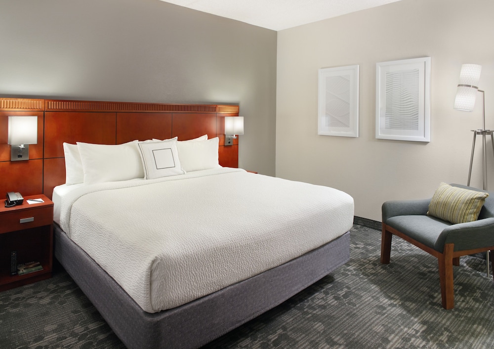 1 Bedroom, Suite, 2 Double Beds, Courtyard View