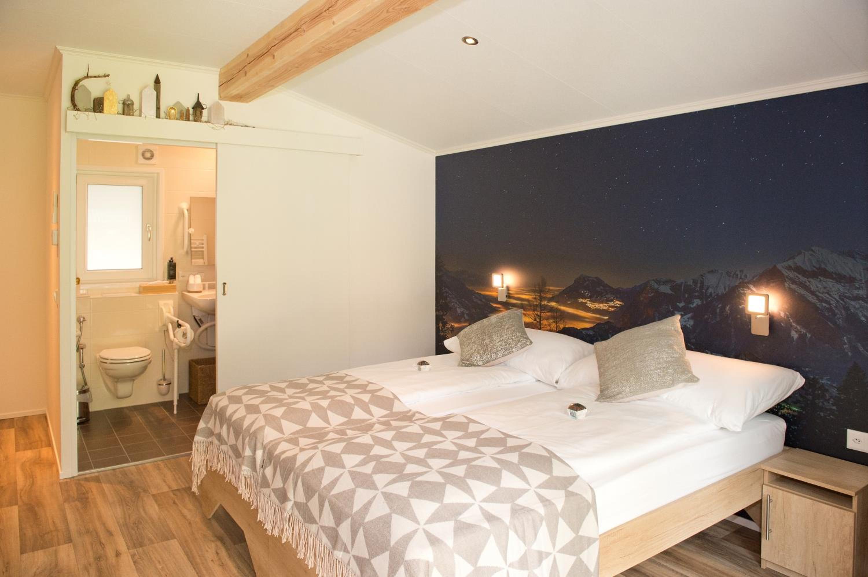 Glamping, Lodge