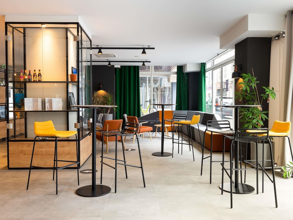 IBIS PAU CENTRE 46/64