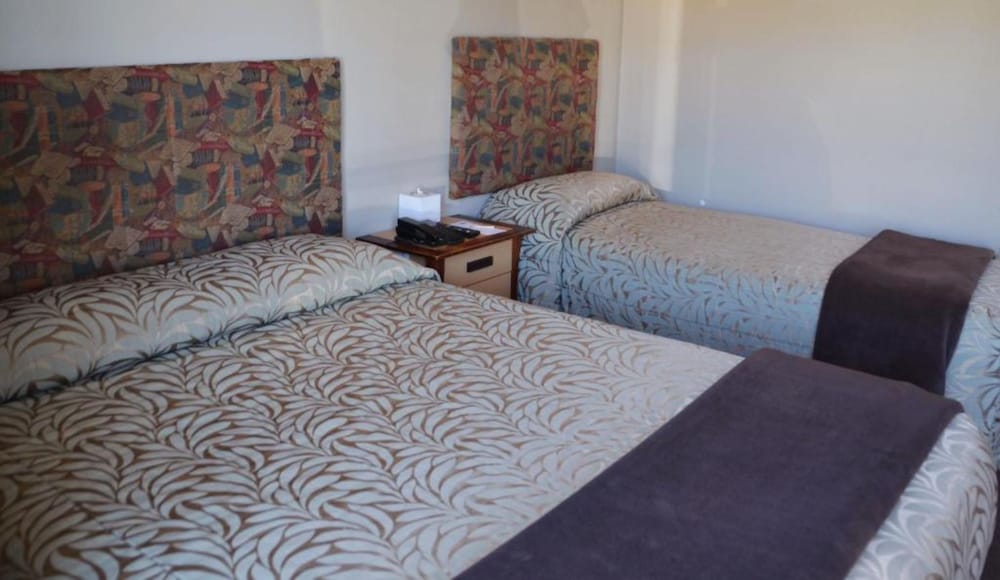 The Godley Hotel 8/50
