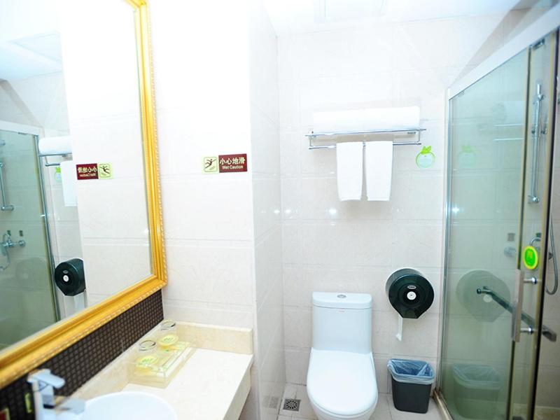 Vienna Hotel (Shenzhen Longhua Qinghu Road Branch 33/33