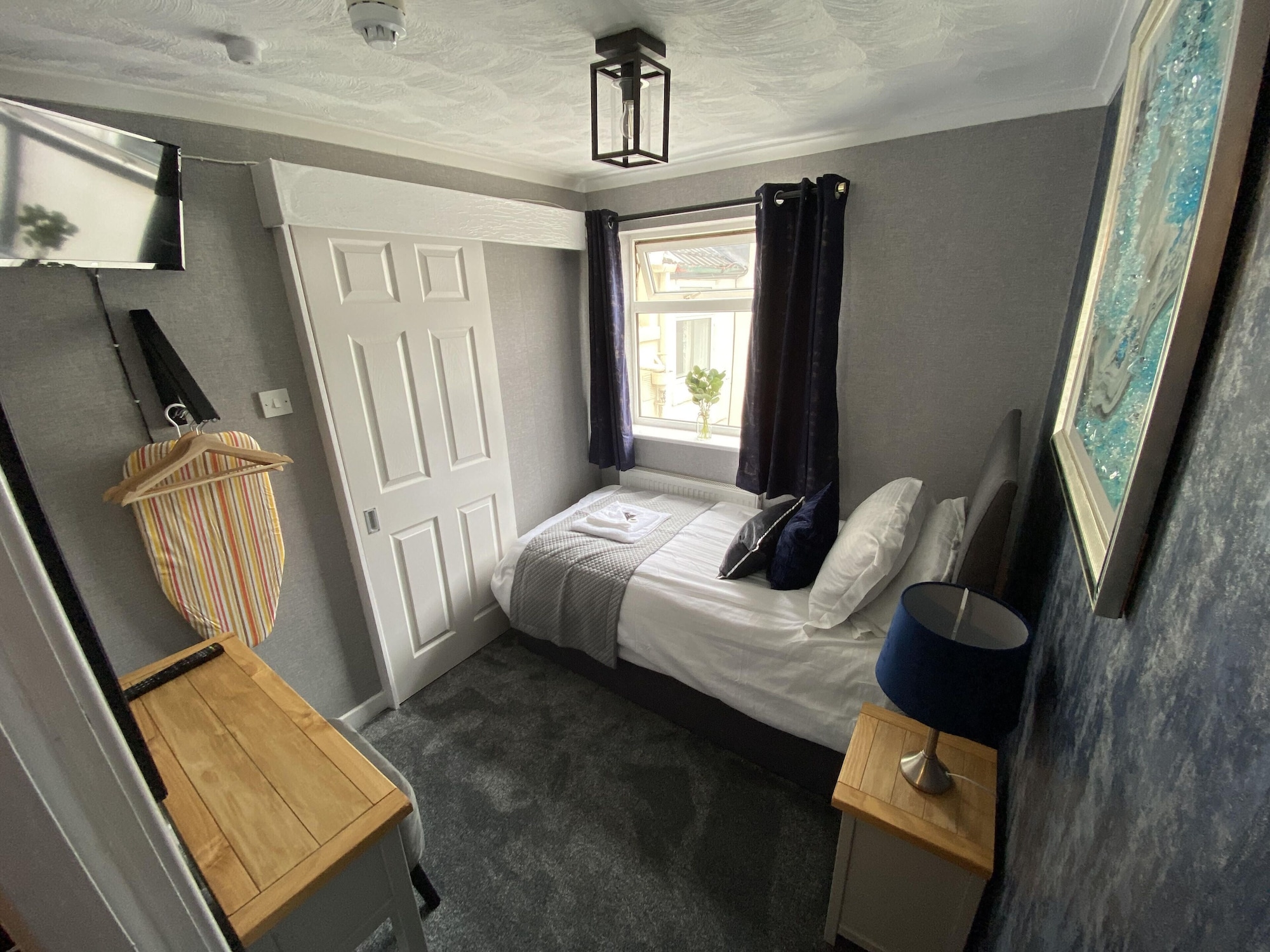 Tower, Triple, 1 Double and 1 Single Bed
