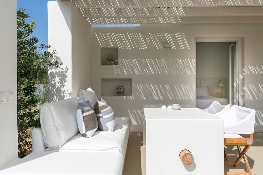 Seven Santa Maria Paros Boutique Hotel 14/36