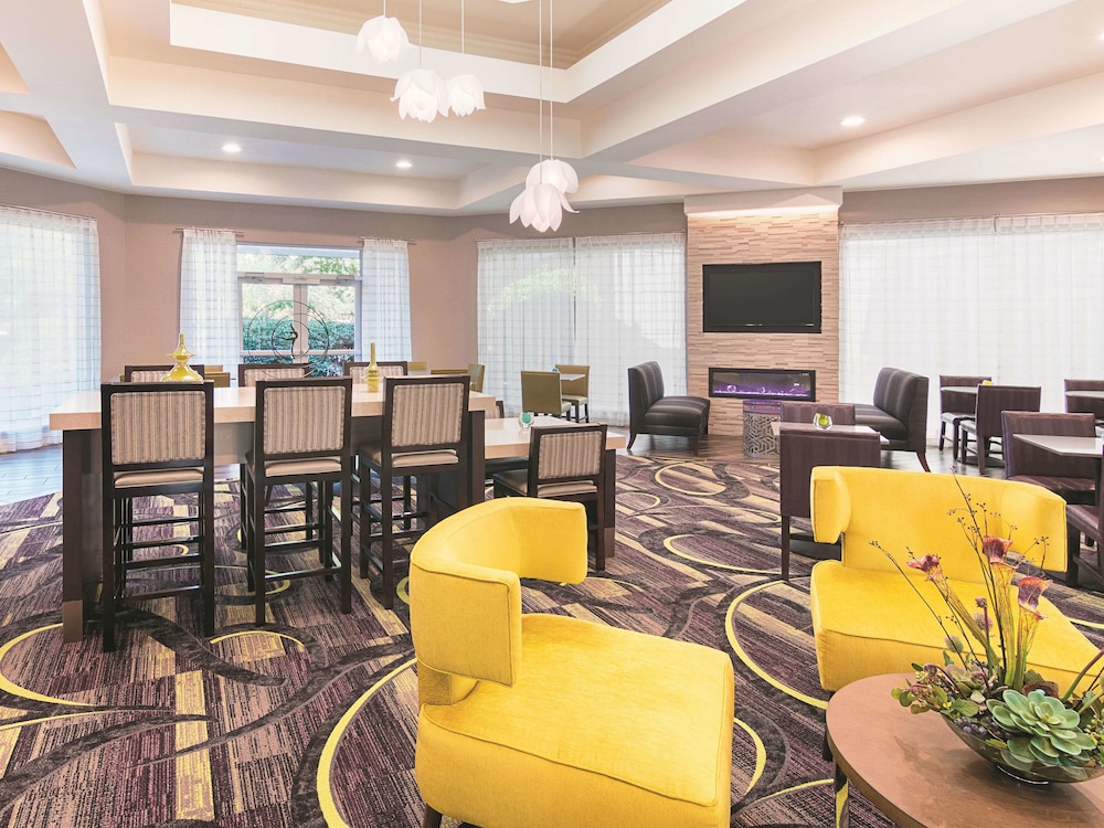 La Quinta Inn & Suites by Wyndham Atlanta Conyers 34/46