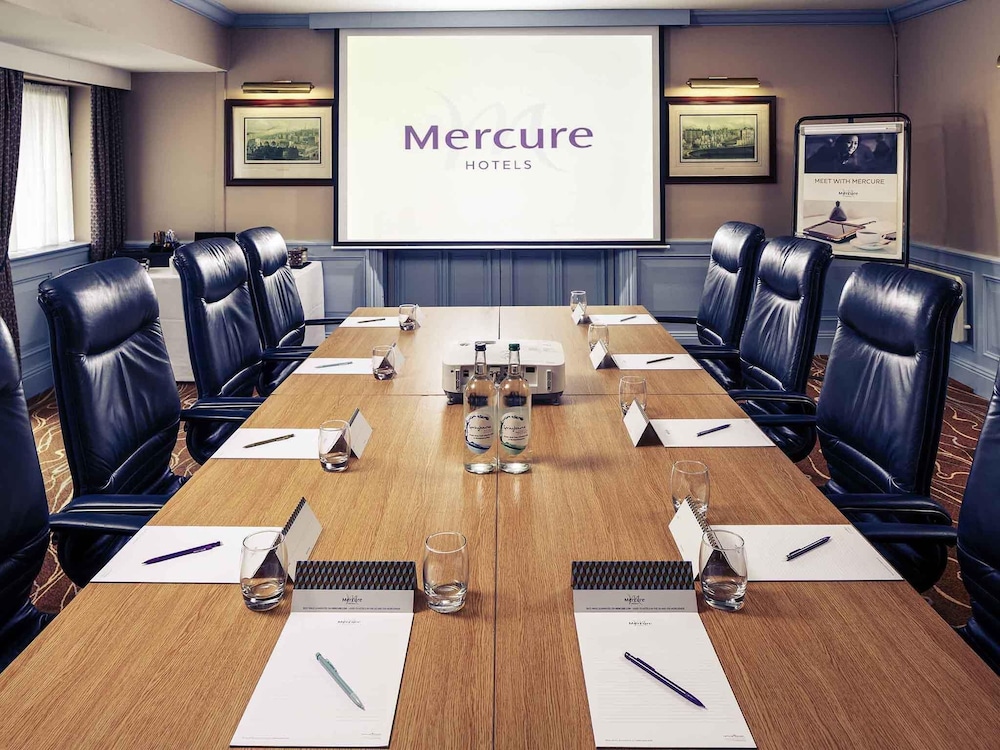 Mercure Livingston Hotel 61/71