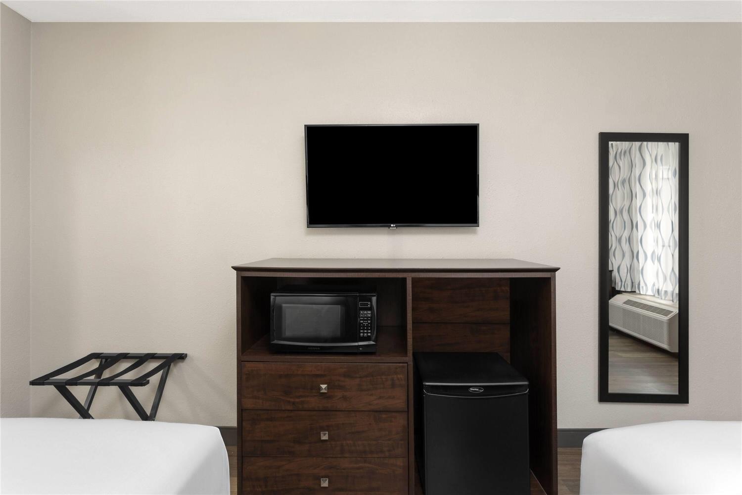 Days Inn by Wyndham Orlando Conv. Center/International Dr 36/43