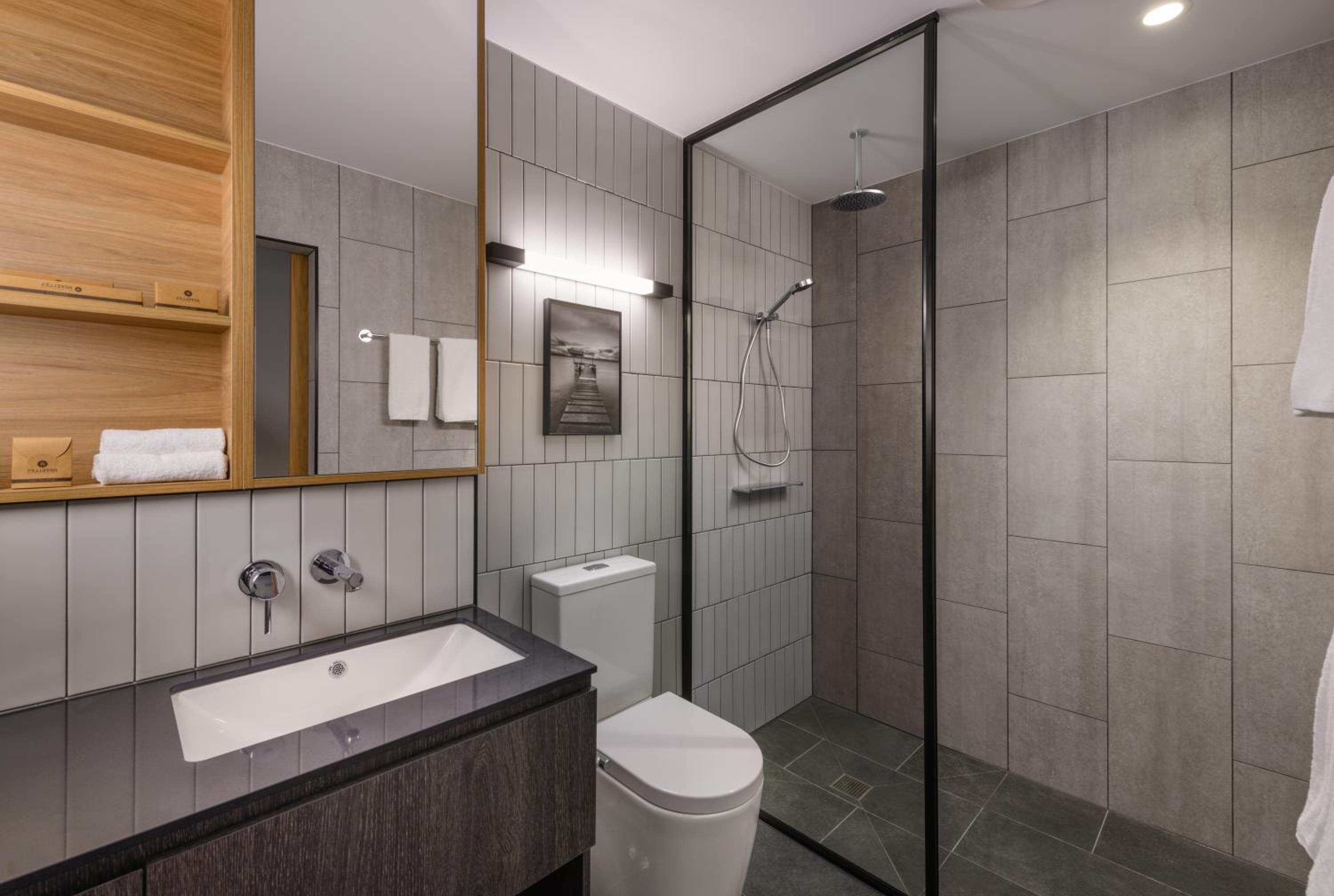 غرفة داخلية كلاسيكية بسرير كينج وسريرين كوين، Movenpick Hotel Hobart 6/8
