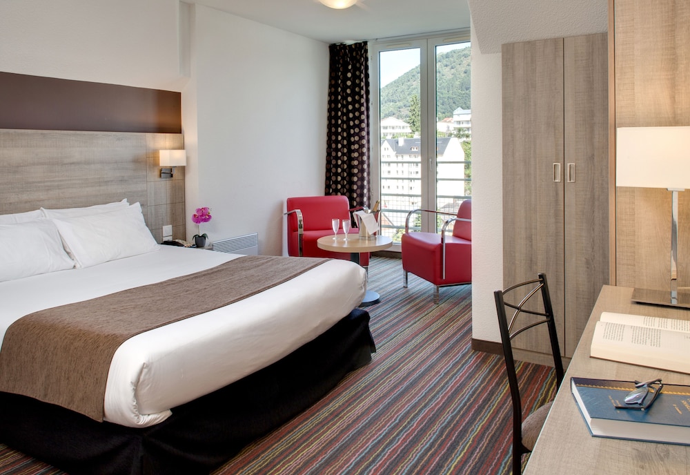 Hotel Beau Site 8/32