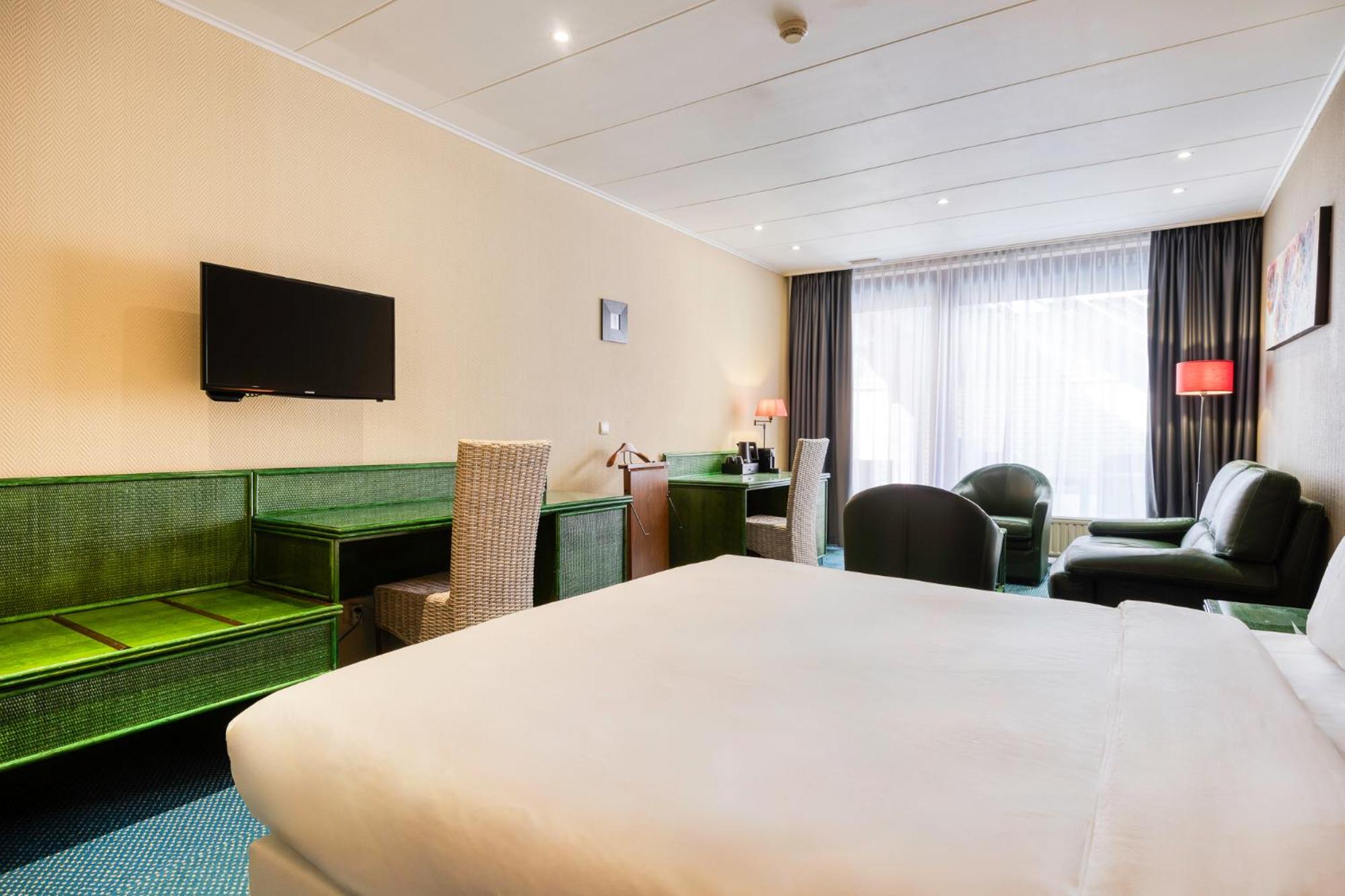 غرفة بسرير مزدوج بشرفة، B&B HOTEL Mons Centre 4/7