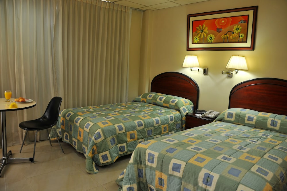 Ramada Hotel Guayaquil 17/45