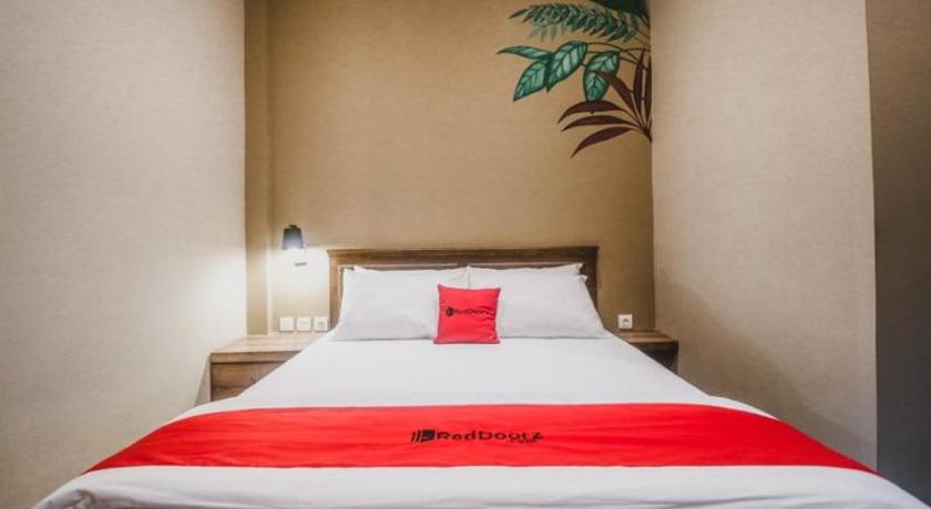 Reddoorz Plus Near Mall Slipi Jaya 18/50