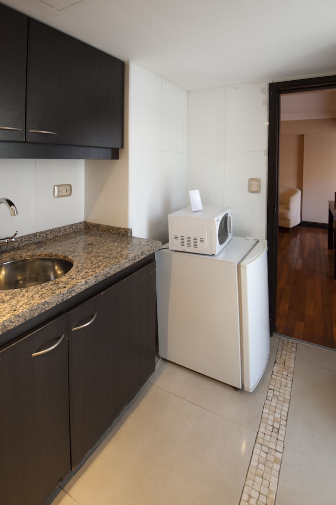 Premium Tower Suites 13/50
