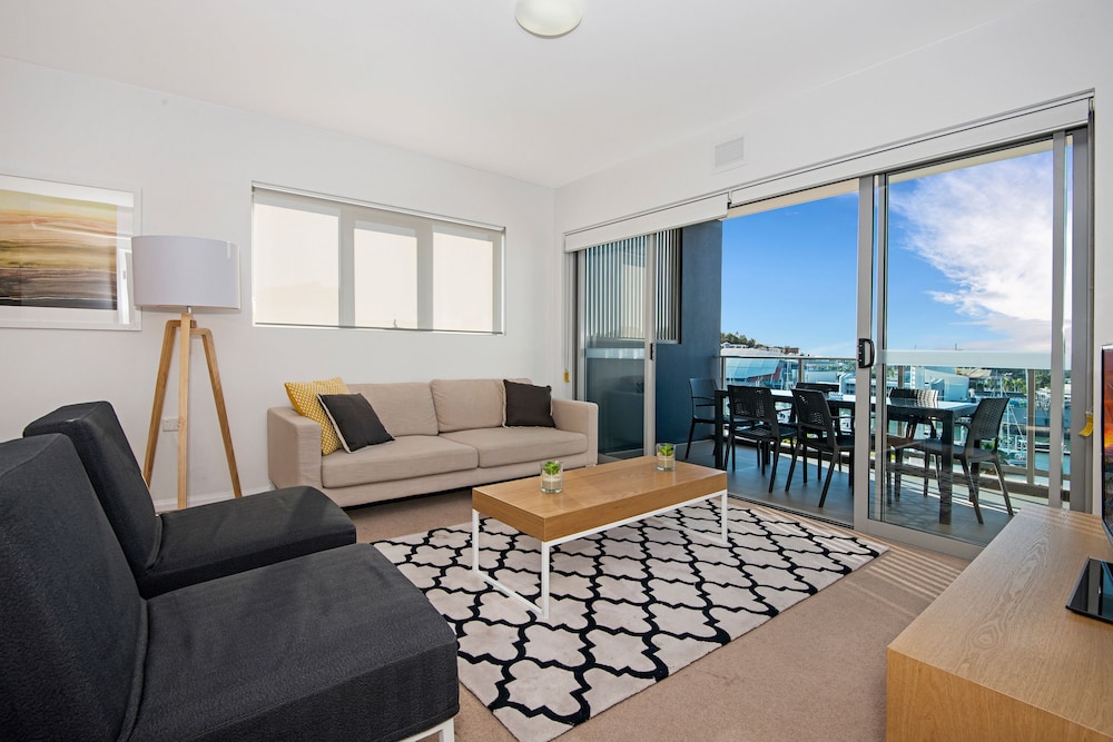 Allure Hotel & Apartments 20/28