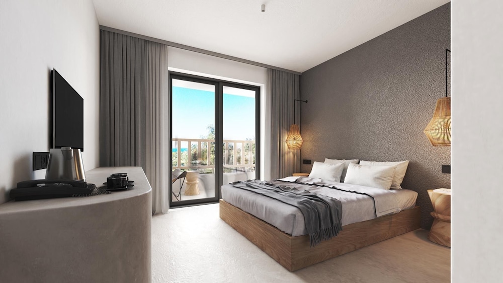 Suite, 1 Double and 3 Single Beds