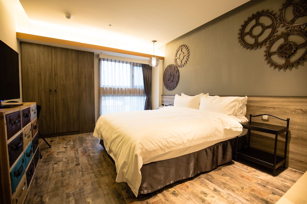 Walker Hotel Ximen 25/50