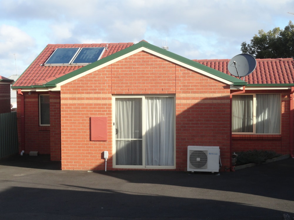 Victoria Lodge Motor Inn And Apartments 48/51