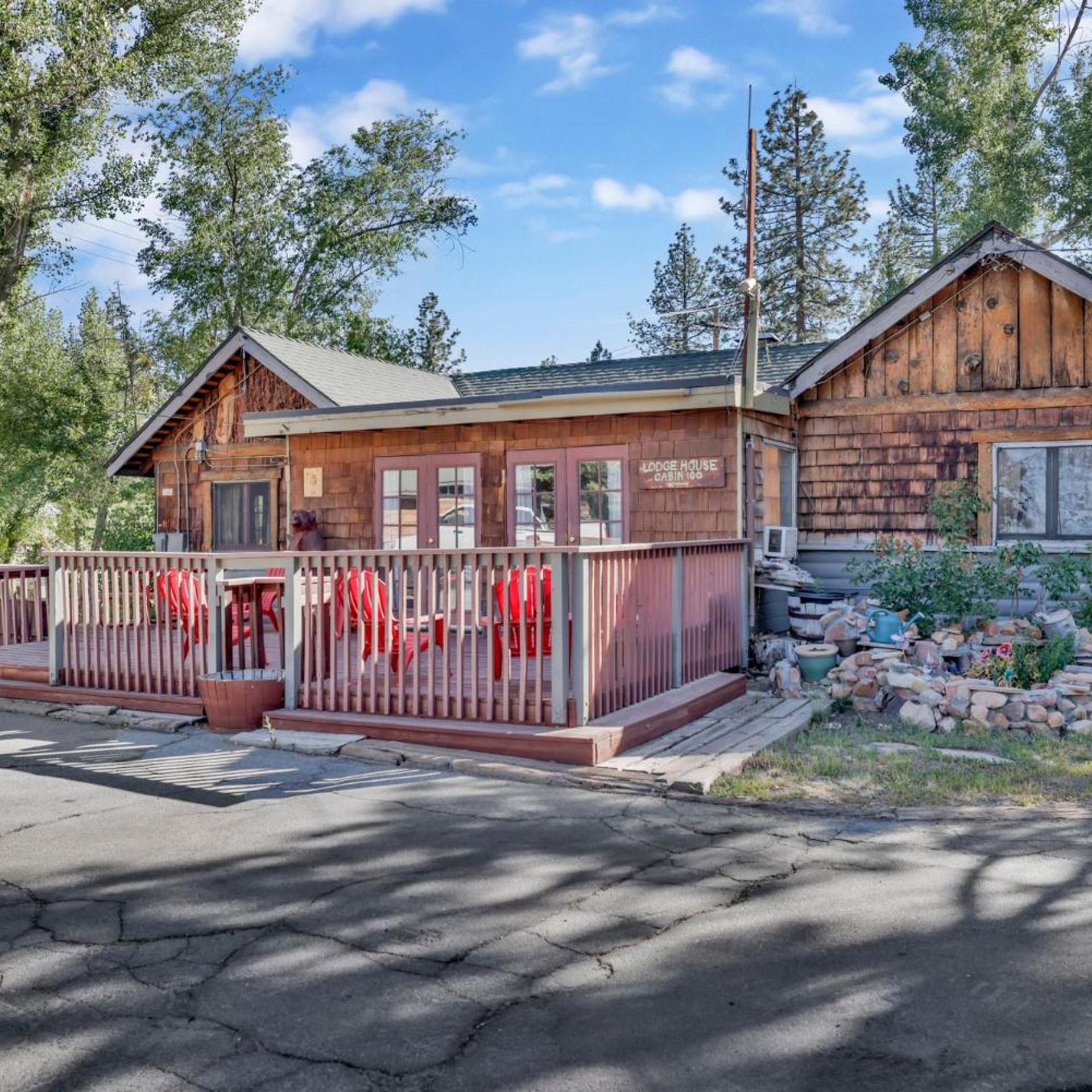 Lodge House - Family Cabin with Pool Table by Big Bear Vacations 1/28