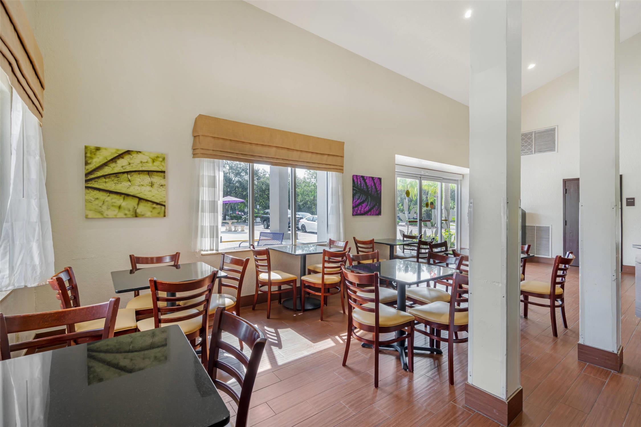 Sleep Inn near Busch Gardens - USF 40/52