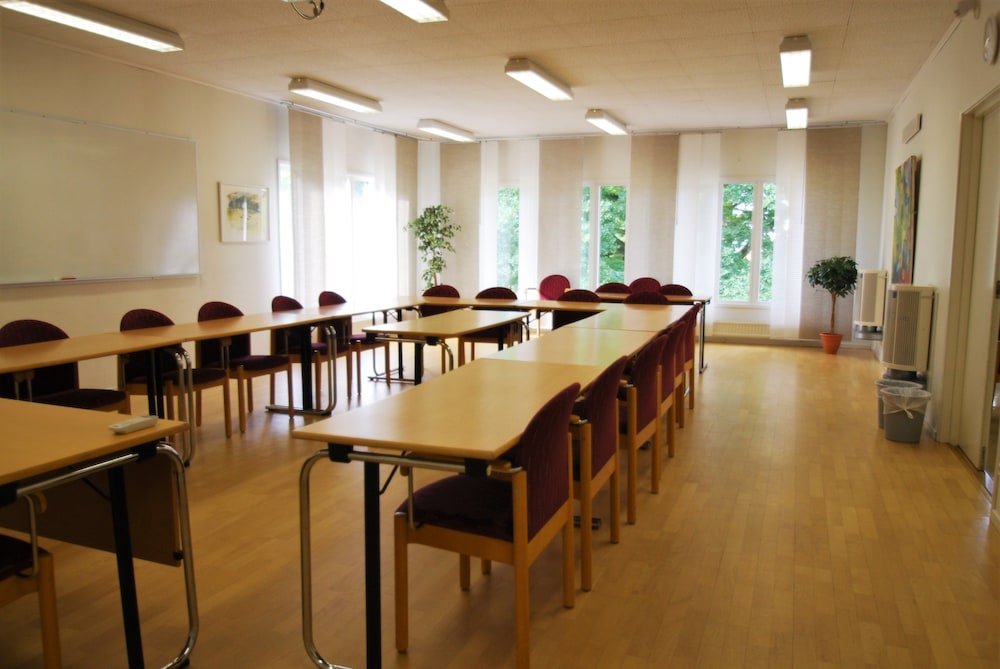 Hellidens Slott Och Vandrarhem 34/47