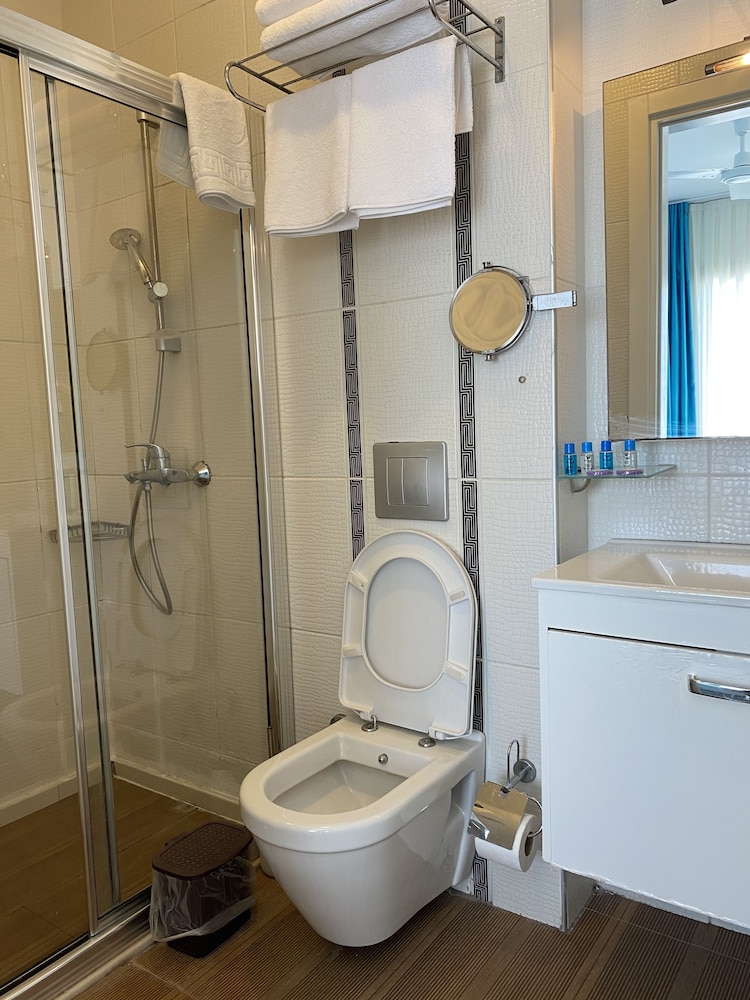 Larimar Boutique Hotel 49/50