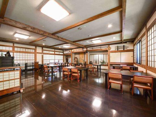 Shirataki Hotel 36/39