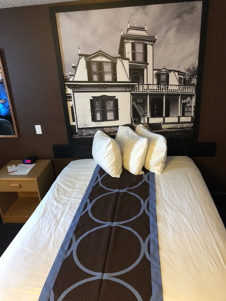 Super 8 by Wyndham North Platte 20/37