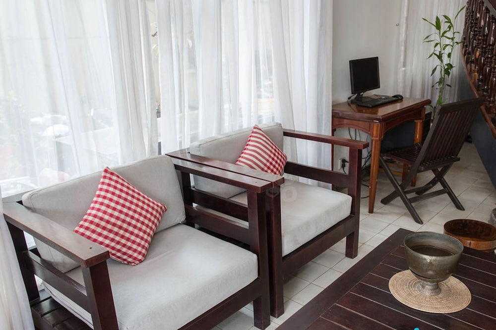 Apsara Centrepole Hotel 50/74