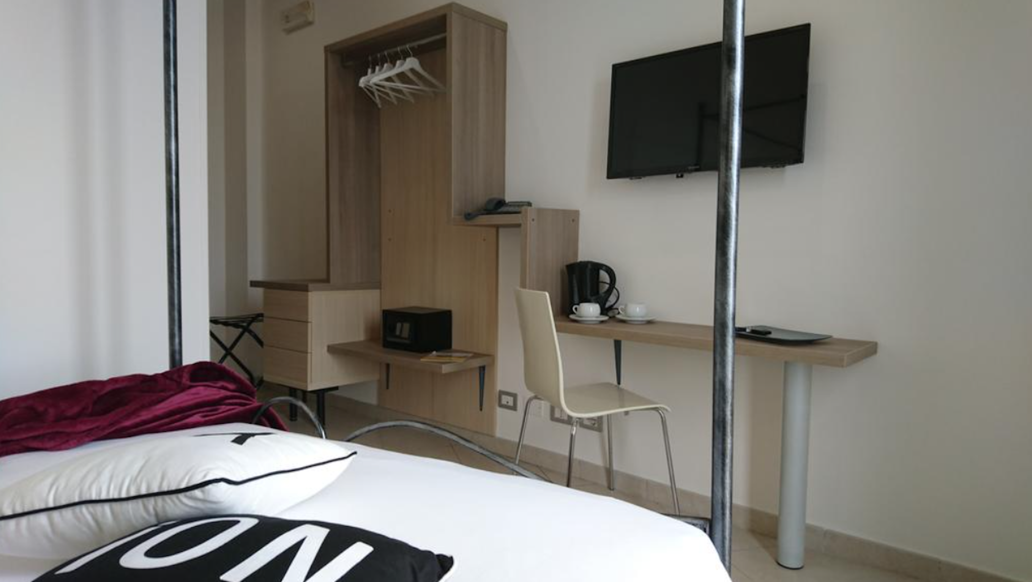 Hotel Centrale 5/19