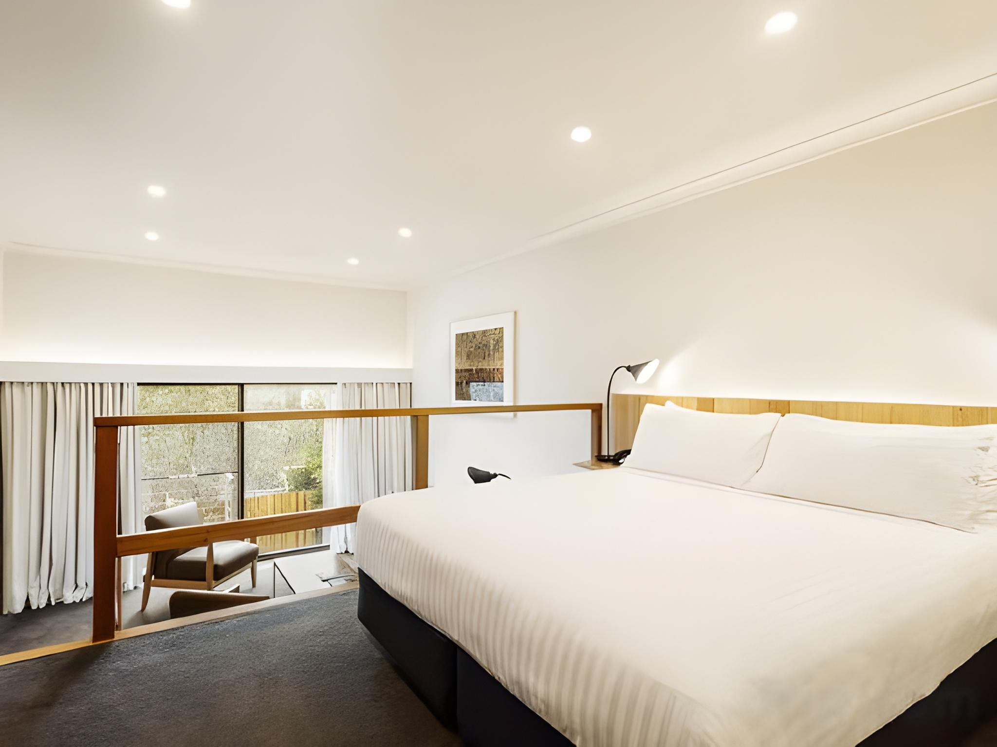 Room, King Bed, Two Story