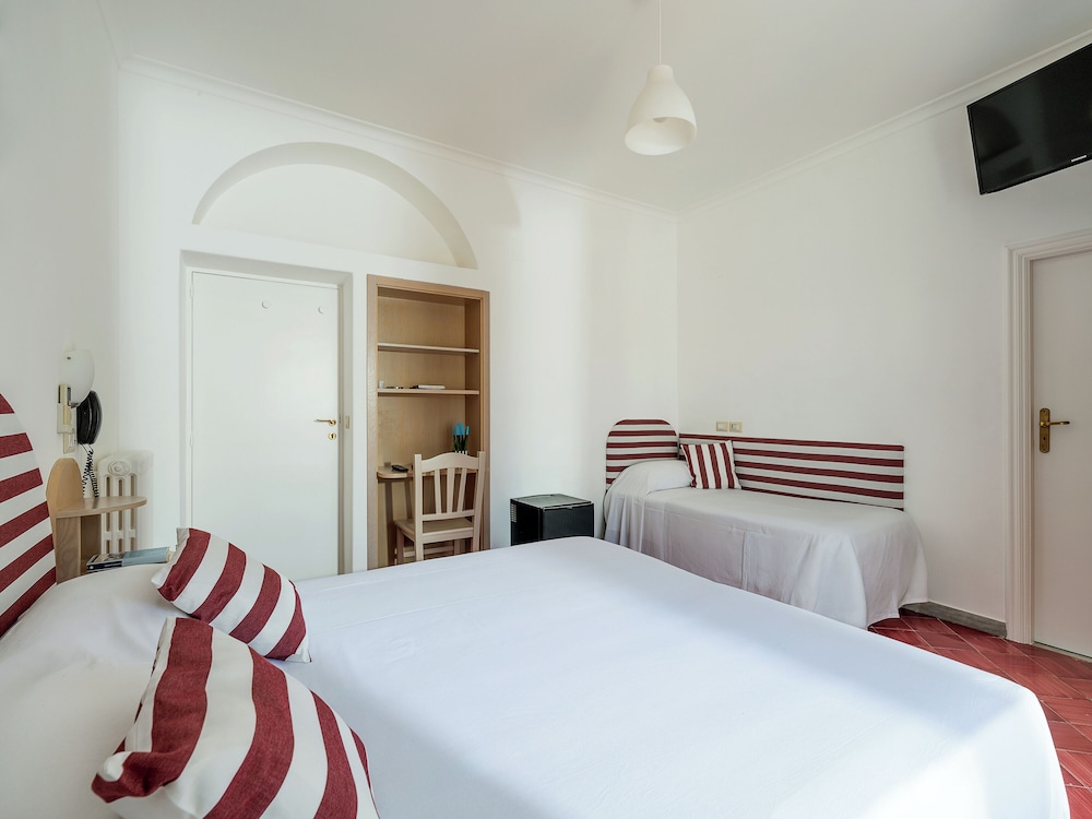 Hotel Carmencita 12/52