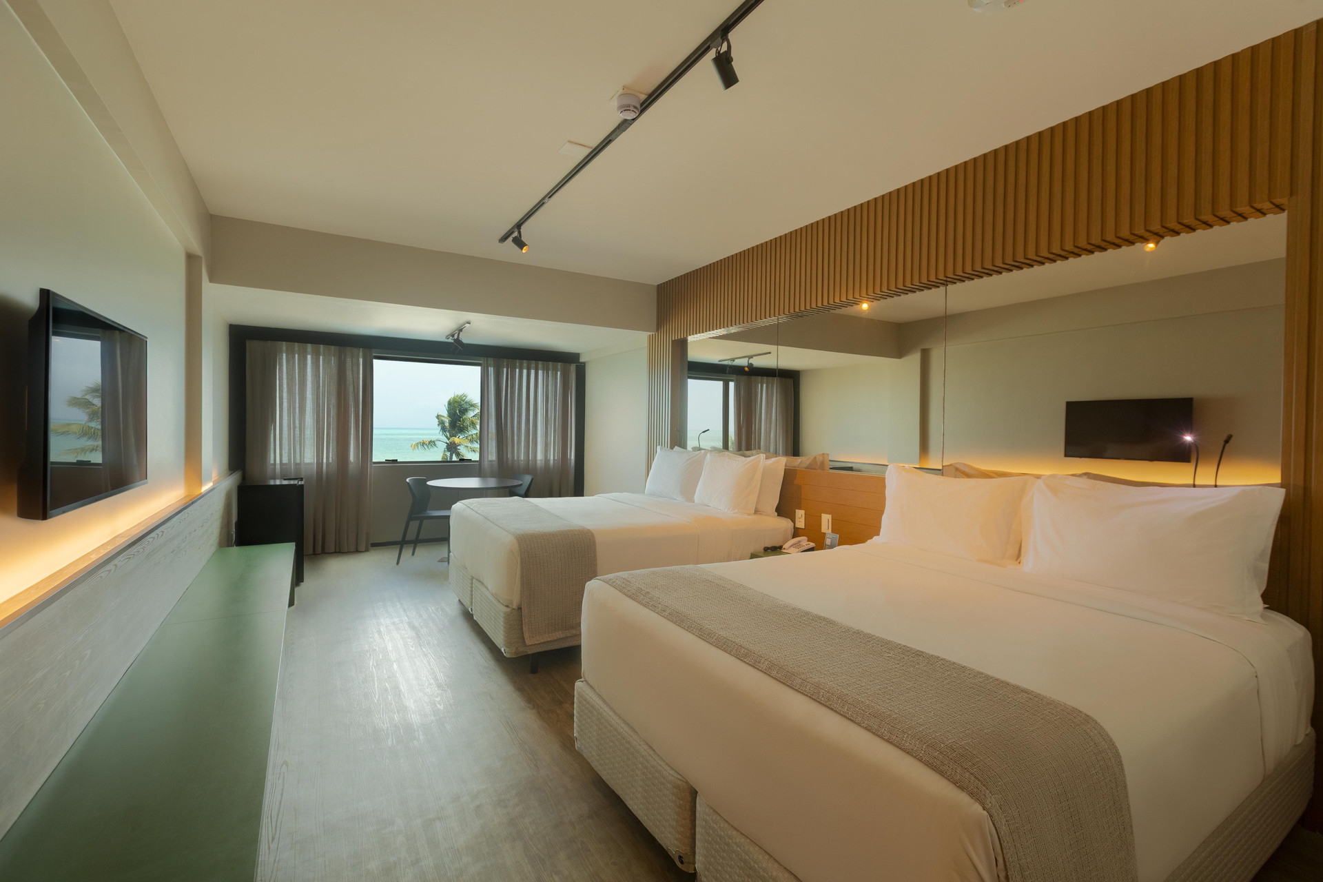 Premium, Sea View
