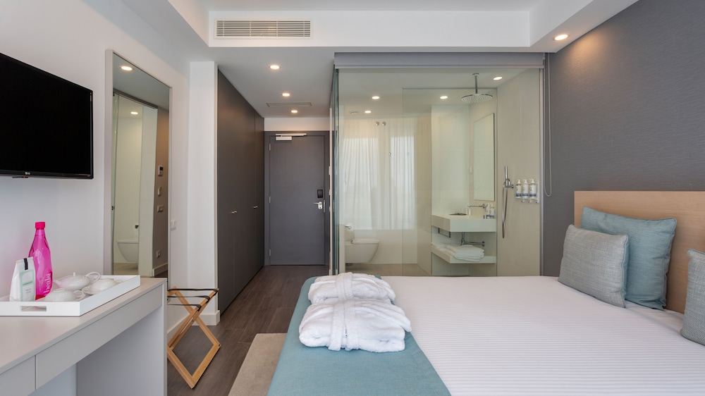 Longevity Health & Wellness Hotel 22/67
