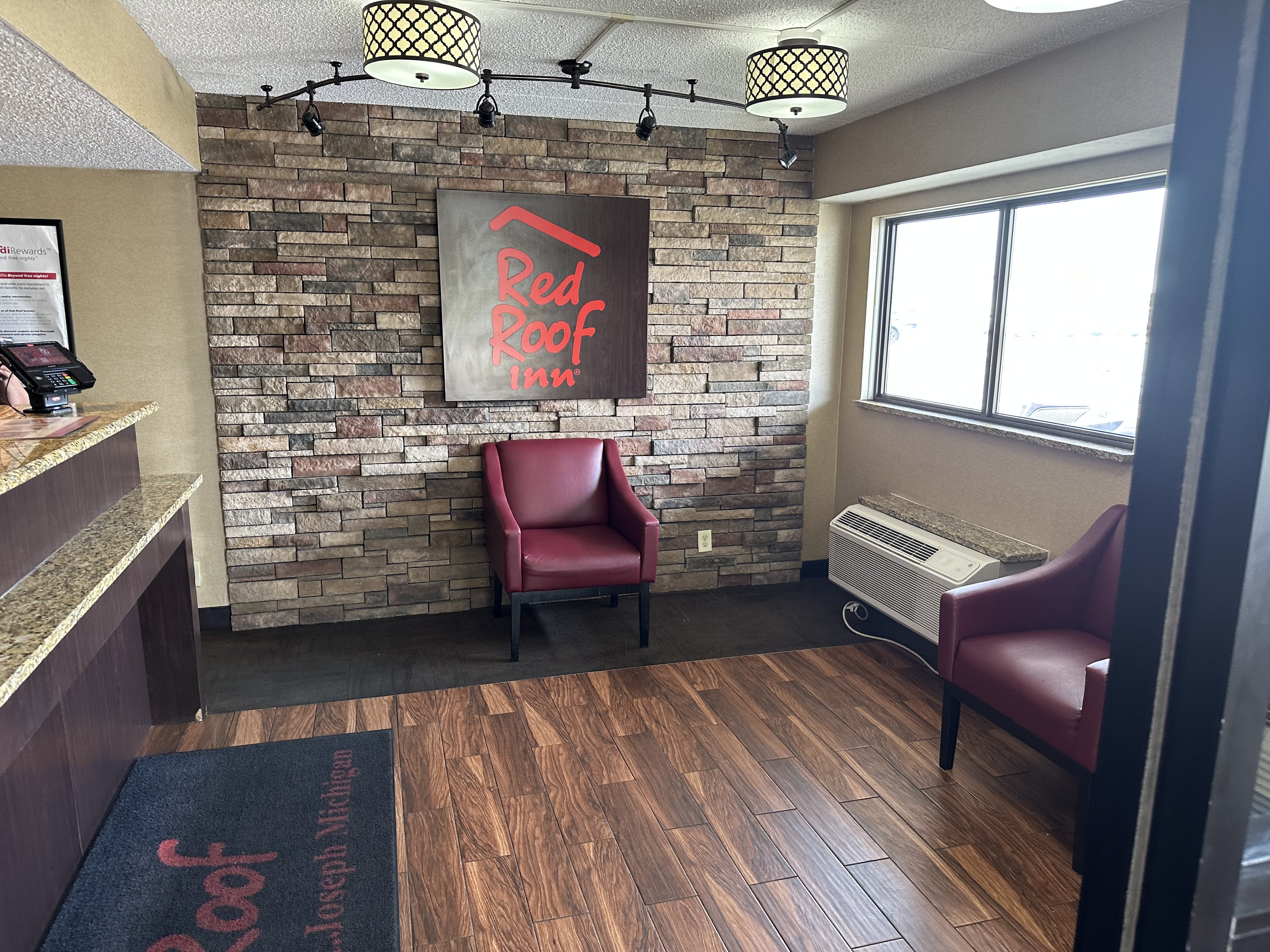 Red Roof Inn Benton Harbor - St Joseph 11/14