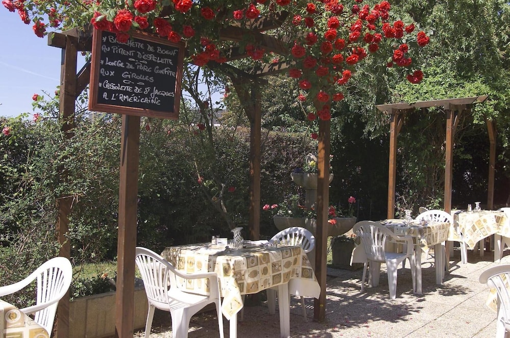 Hotel Le Relais Du Parisis 45/50